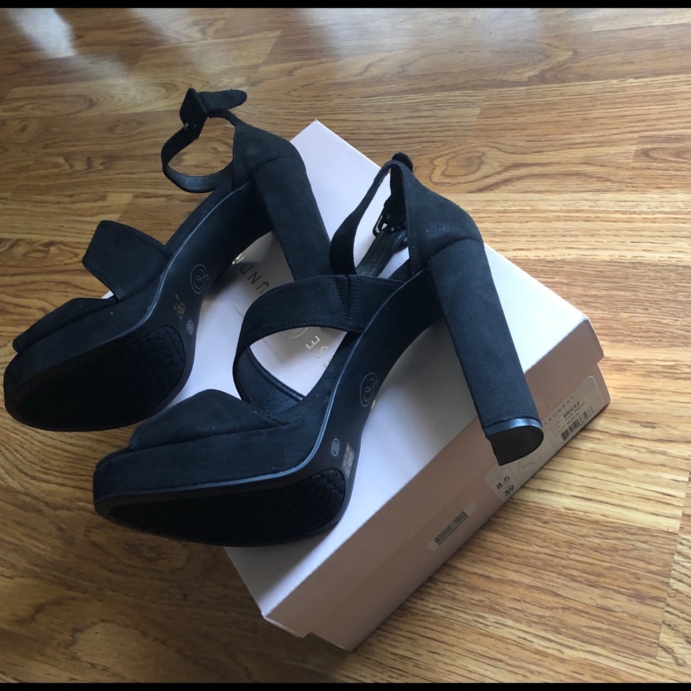 Chinese Laundry Riddle Platform Sandal - Picture 4 of 4